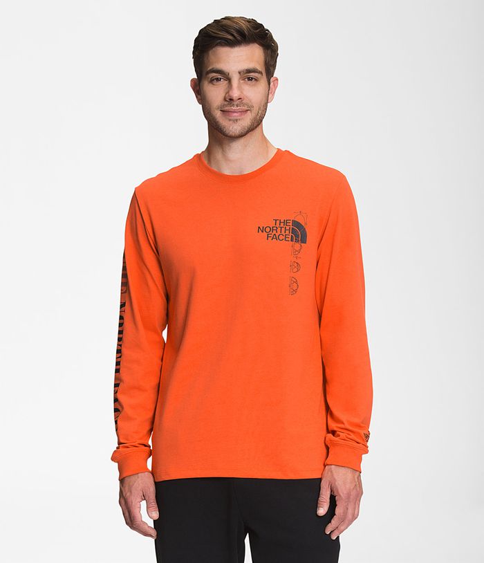 The North Face T-Shirts Heren Recycled Expedition Graphic Lange Mouw OTXC17536 - Oranje